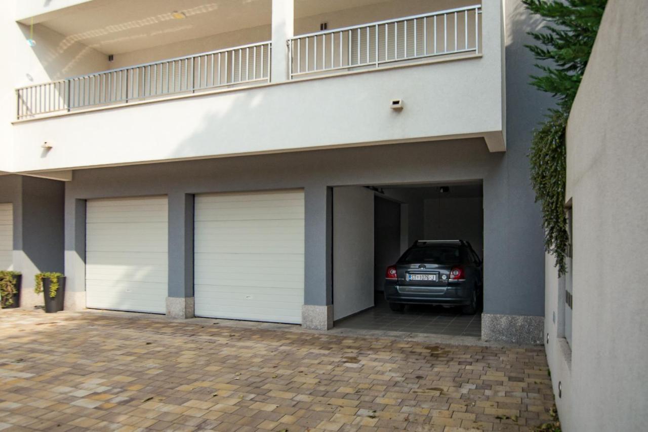 Apartments Mattea Makarska Exterior foto