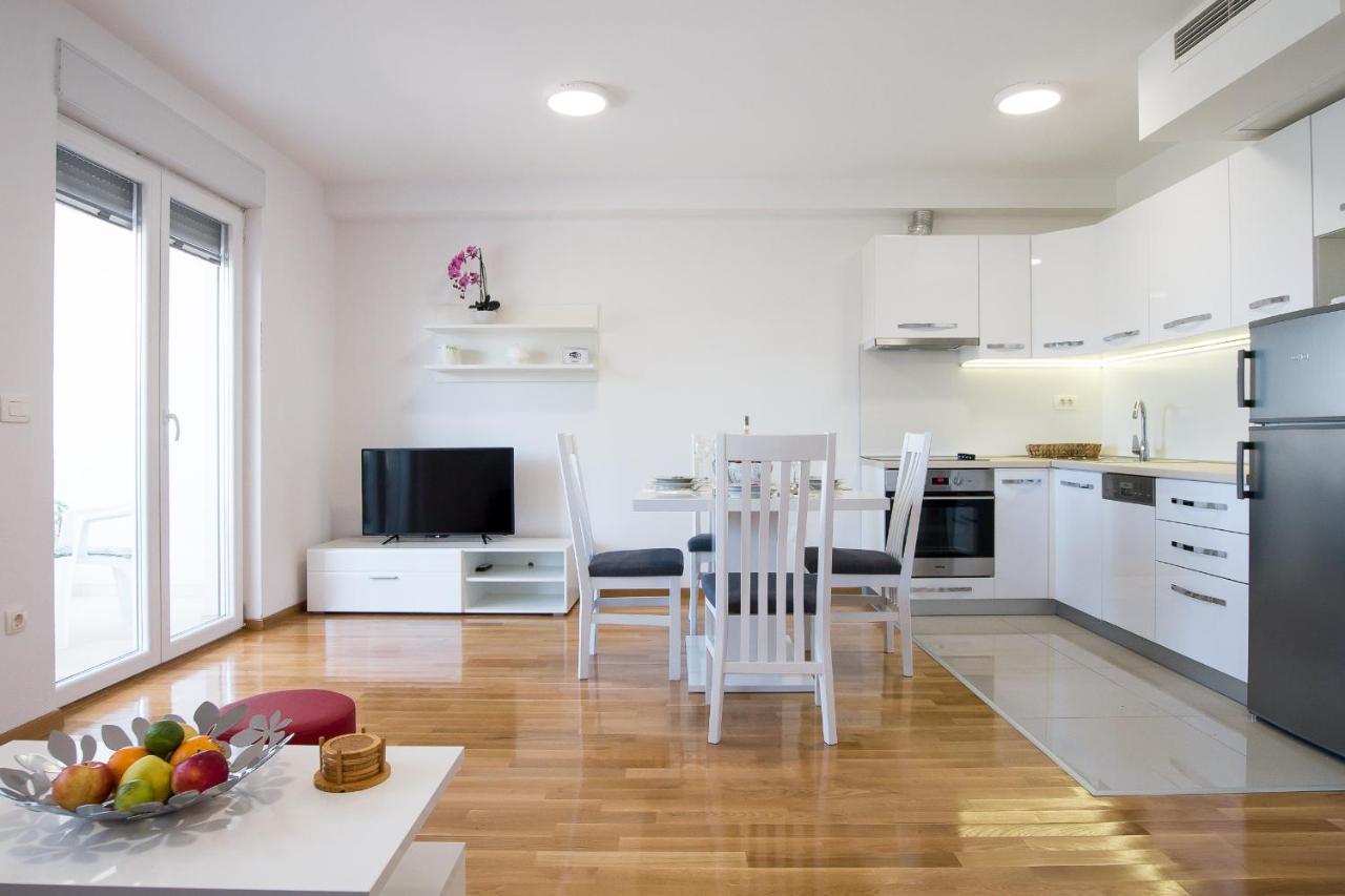 Apartments Mattea Makarska Exterior foto