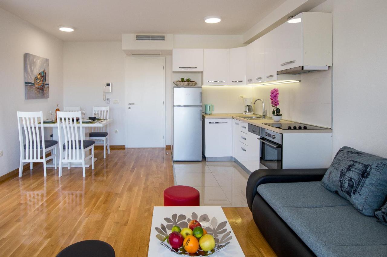 Apartments Mattea Makarska Exterior foto